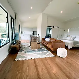 seven-peaks-farm-stay.queenslandhotels.net/